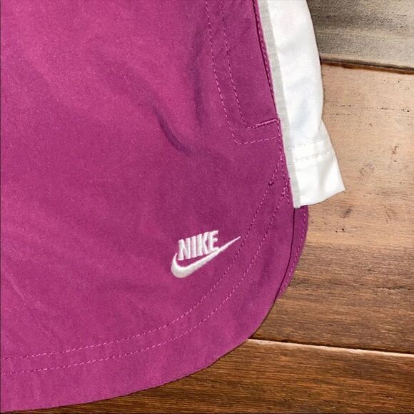 Nike Shorts   - Picture 2 of 4
